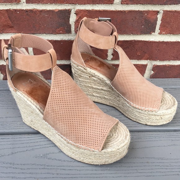 marc fisher annie perforated espadrille